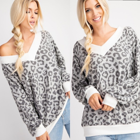 White leopard brushed knit oversized top - Picture 3 of 8